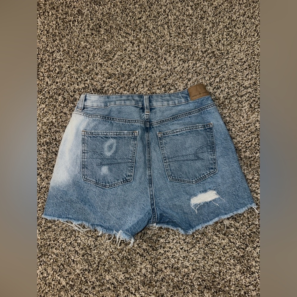 American Eagle Denim Mom Shorts - Picture 14 of 15